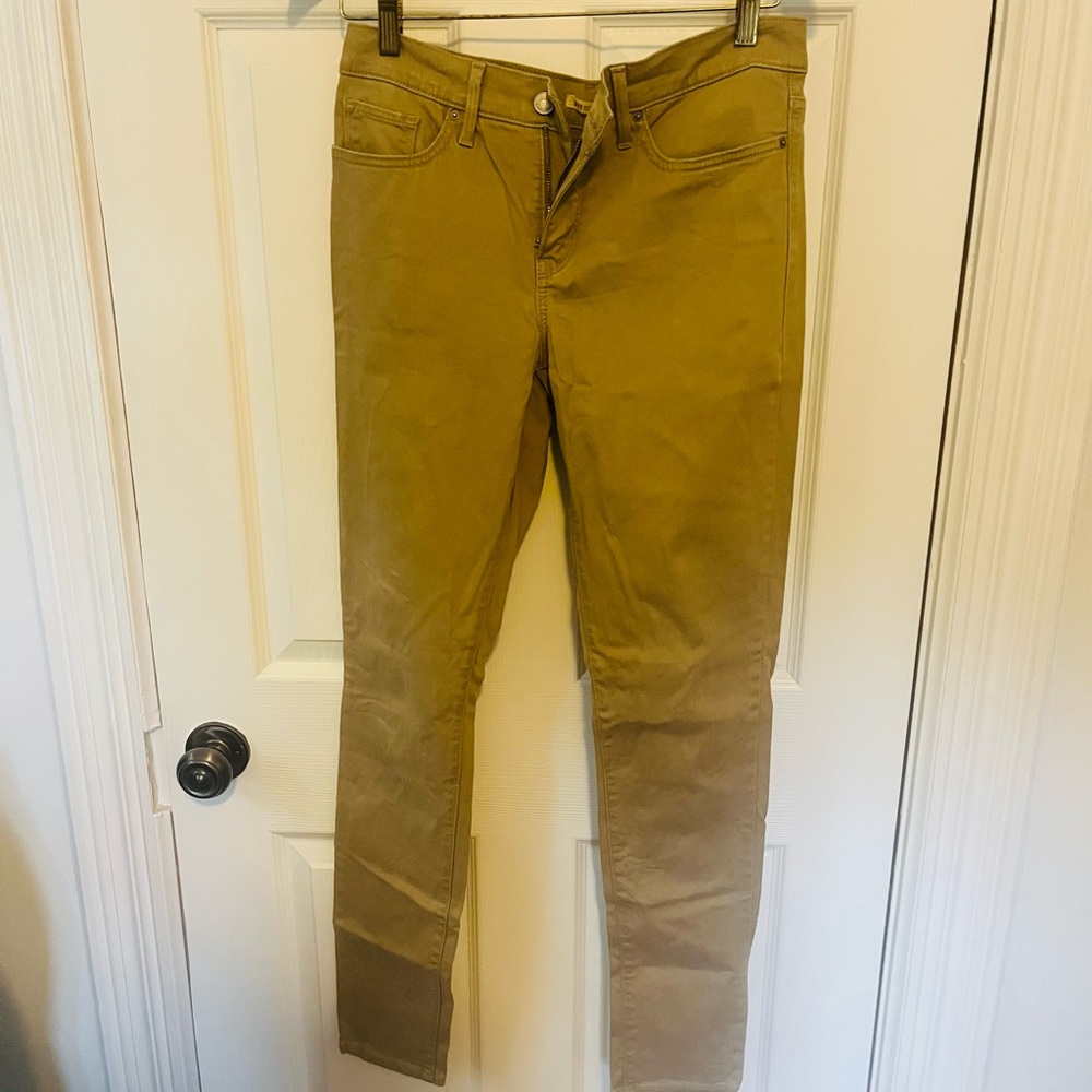 Levi's Women's Skinny Jeans in Olive/Tan